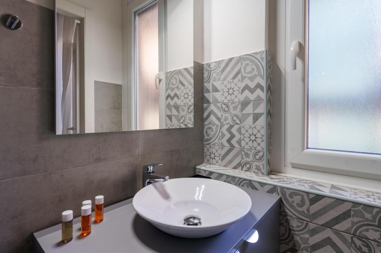 Apartament Sansiro Luxury Wi-Fi & Netflix Mediolan Zewnętrze zdjęcie